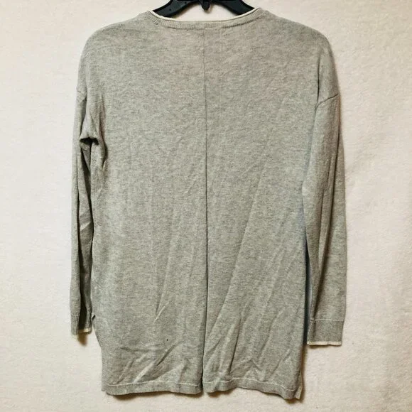 Elle Gray and White Dotted Long Sleeve Sweater Size XZ - Picture 5 of 6